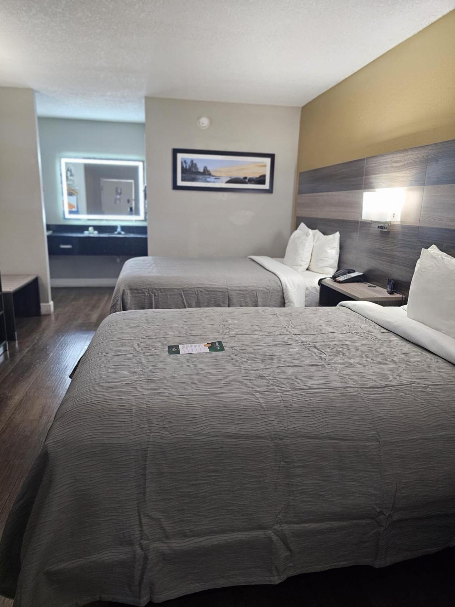 Quality Inn Near Blue Spring Ориндж-Сити Экстерьер фото