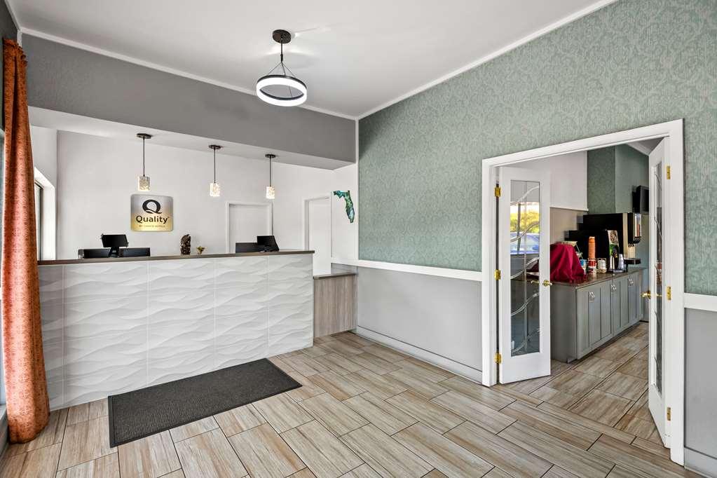 Quality Inn Near Blue Spring Ориндж-Сити Интерьер фото